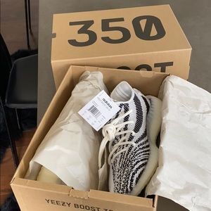Adidas Yeezy Boost 350 V2 White/Core Black/Red